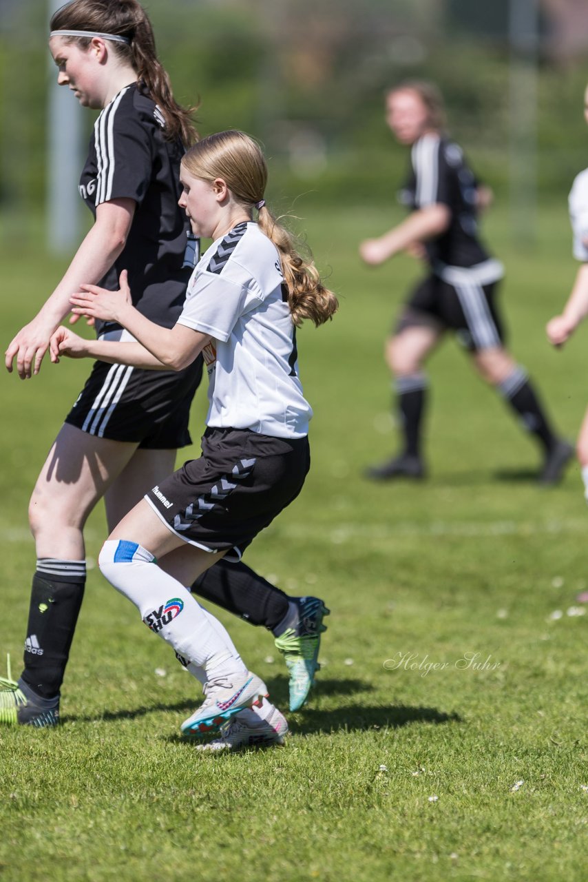 Bild 161 - F SV Henstedt Ulzburg - SV Fortuna Boesdorf : Ergebnis: 3:1